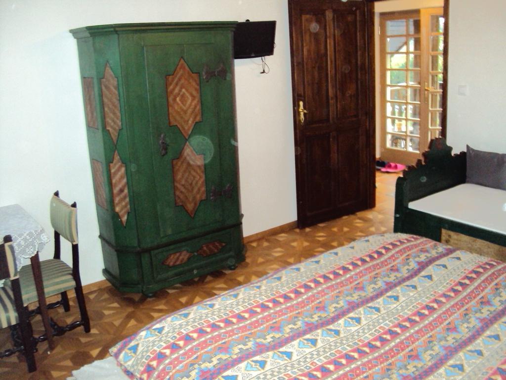 Castle Kaštieľ Kotešová Apartamento Quarto foto