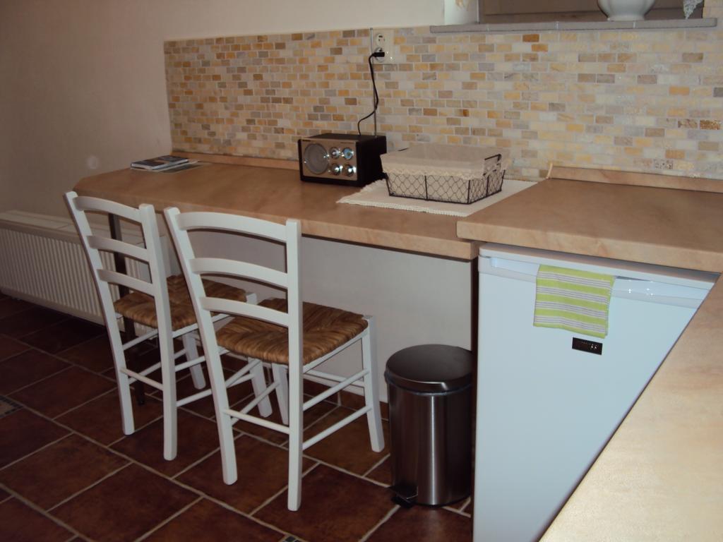 Castle Kaštieľ Kotešová Apartamento Quarto foto