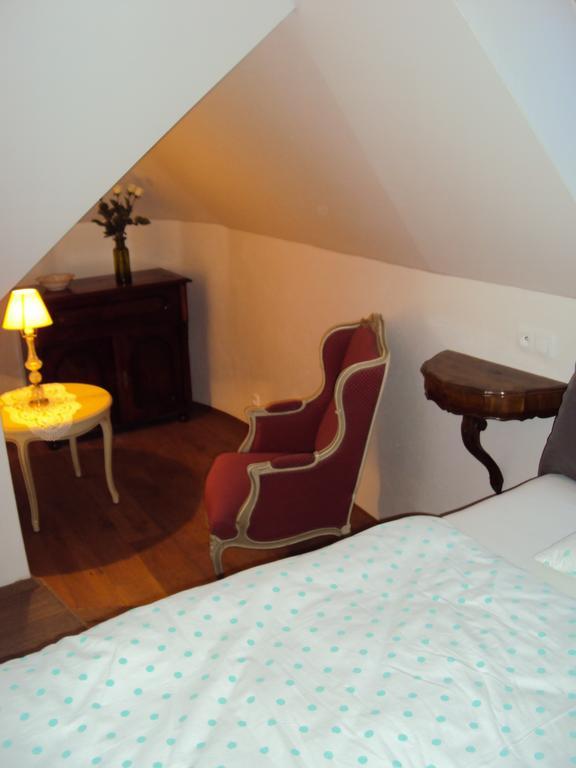 Castle Kaštieľ Kotešová Apartamento Quarto foto