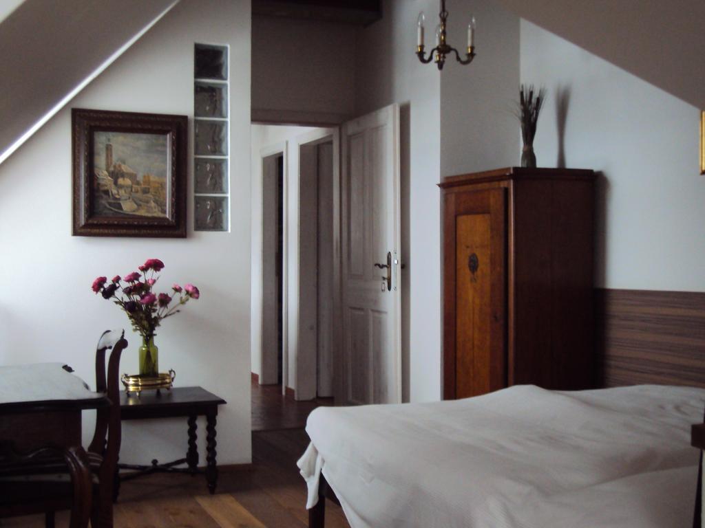 Castle Kaštieľ Kotešová Apartamento Quarto foto