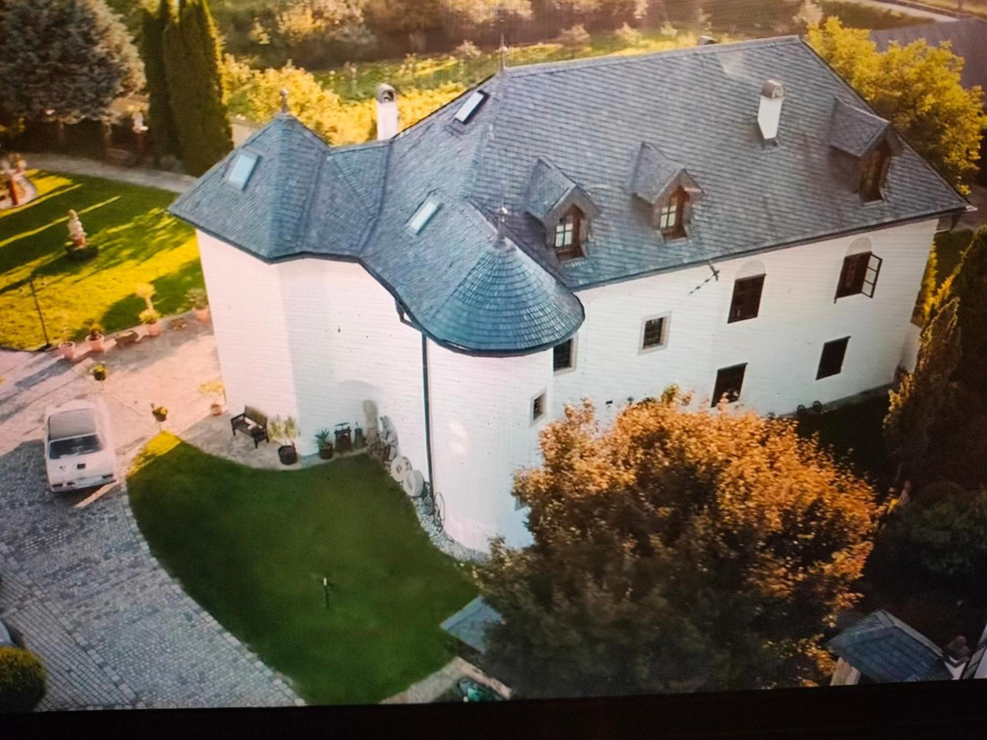 Castle Kaštieľ Kotešová Apartamento Exterior foto